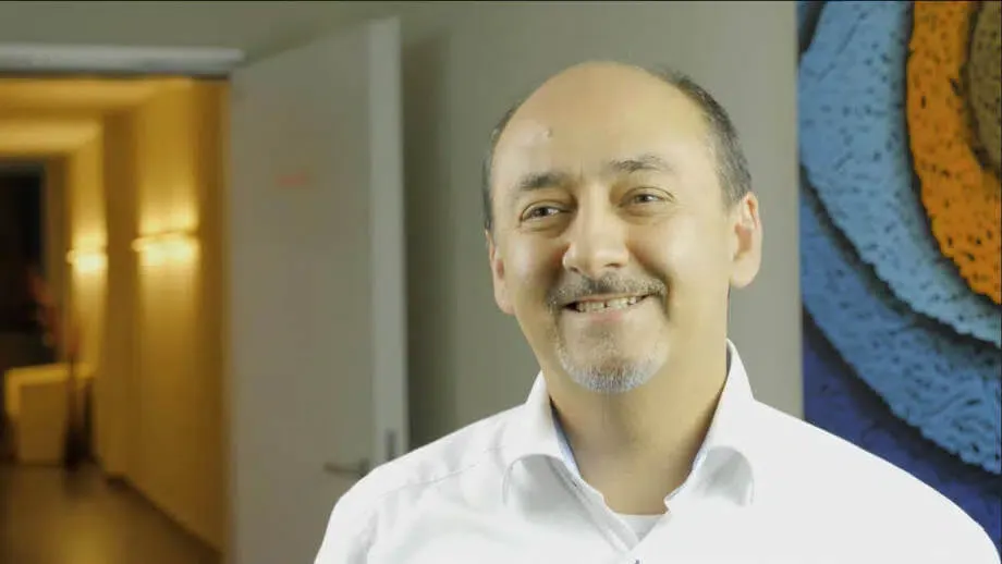 Prof. Parasta - MUNICH EYE Augenzentrum